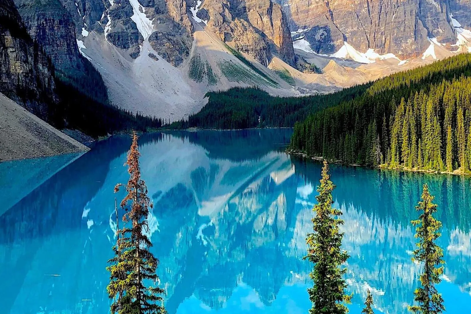 Offer photo: From Calgary, Canmore or Banff: Lake Louise, Moraine Lake, Emerald Lake and Johnston Canyon
