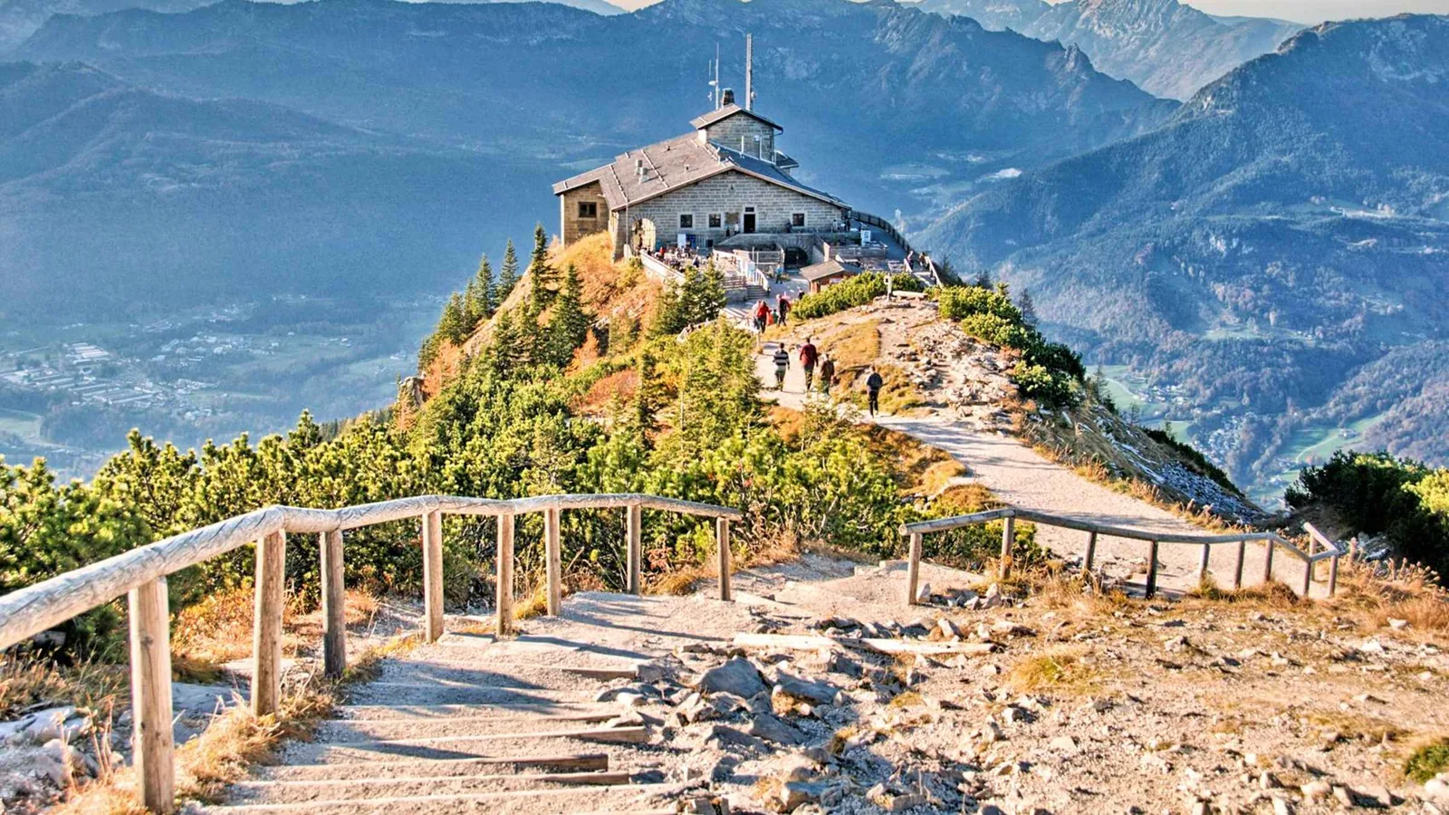 Offer photo: From Munich: Guided Group Tour to Eagle's Nest