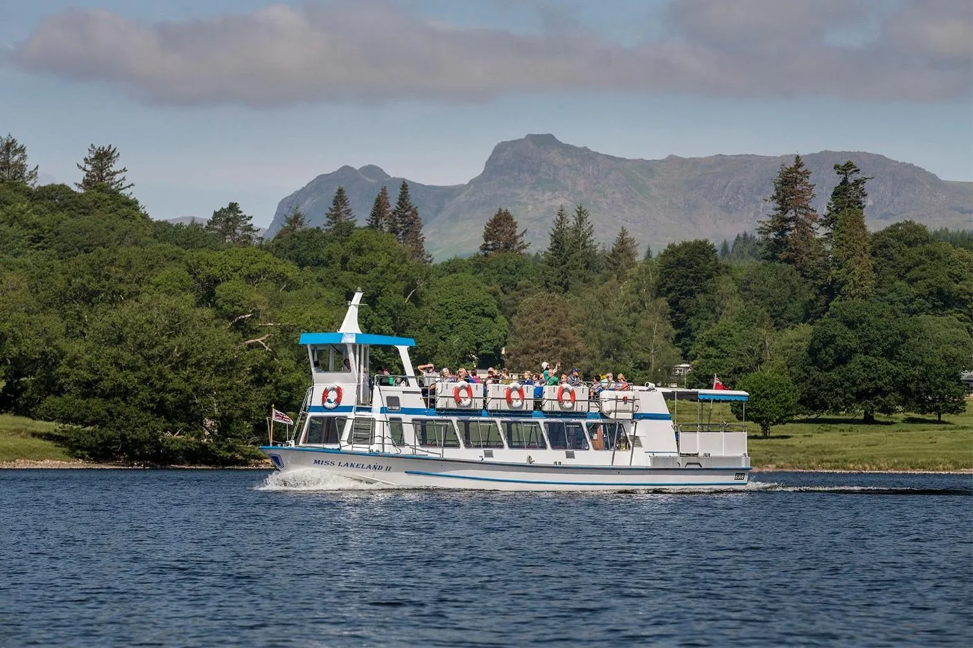 Offer photo: Windermere: Red Cruise between Bowness and Ambleside