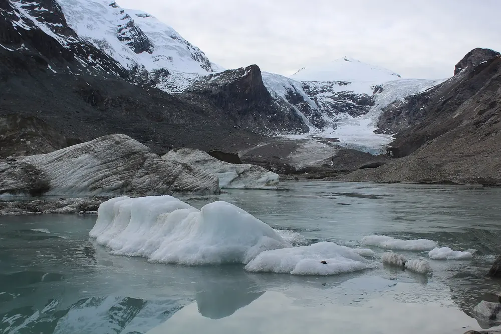 The Pasterze in Hohe Tauern National Park: glacier tongue below the Grossglockner, a glacial lake with drifting chunks of ice in front