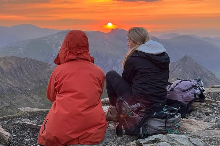 Offer photo: Snowdon: sunrise hike with a mountain leader