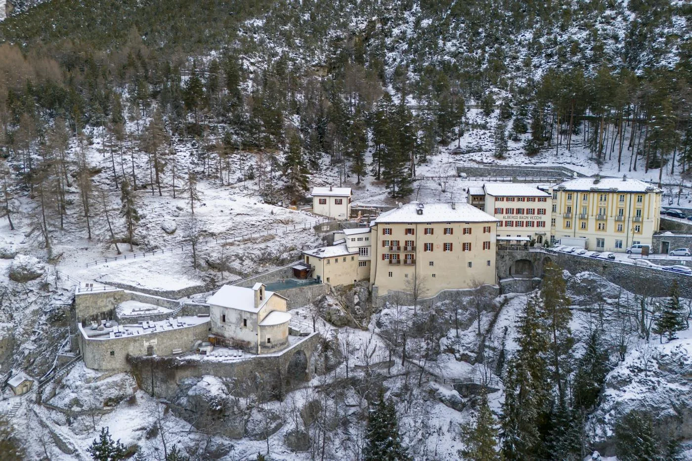 Offer photo: Bormio: QC Terme Bagni Vecchi day ticket on the Stelvio Pass road