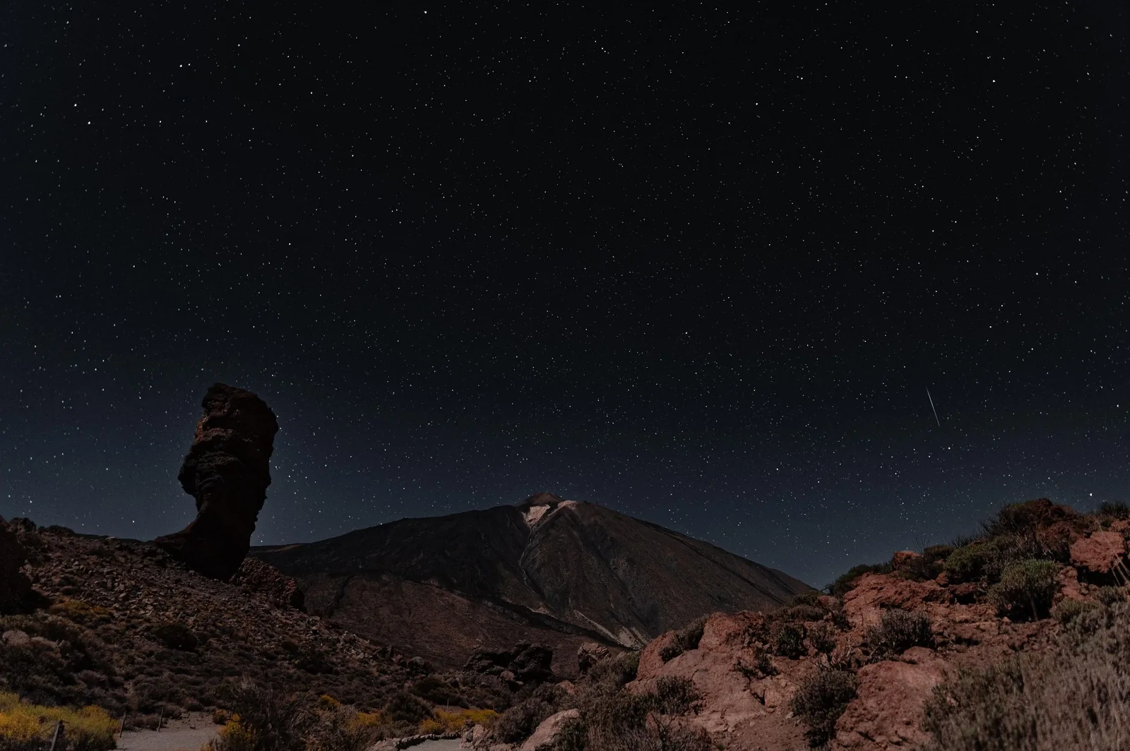 Offer photo: Teide: Guided Sunset & Stargazing Tour by Night with Dinner