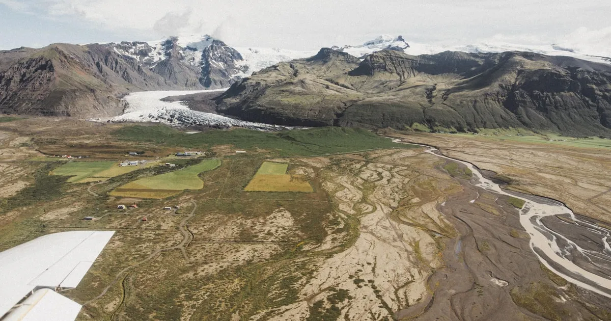 Offer photo: Scenic flight from Skaftafell over Skeiðarárjökull and Öræfajökull