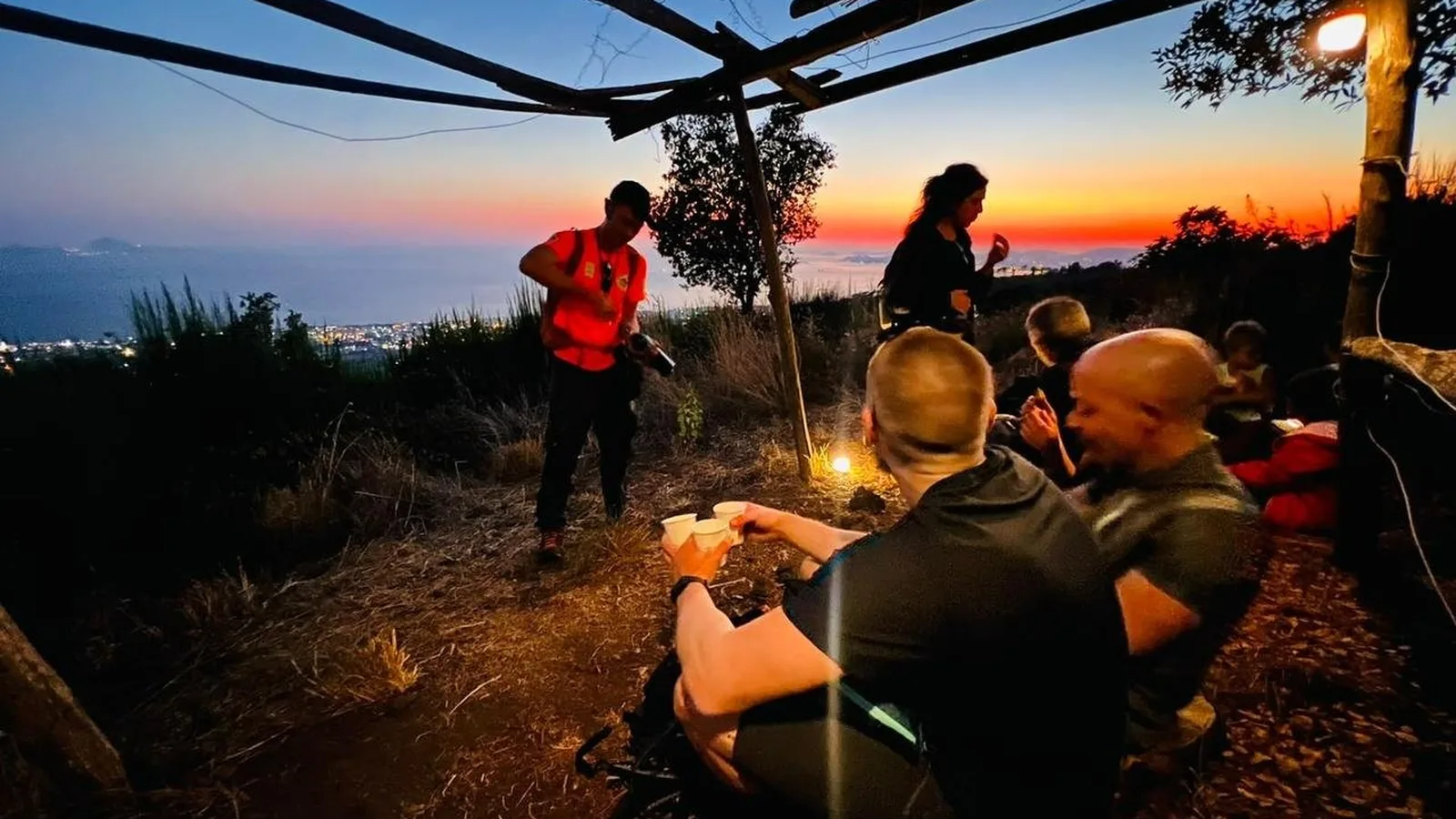 Offer photo: Vesuvius: sunset aperitif hike in the national park