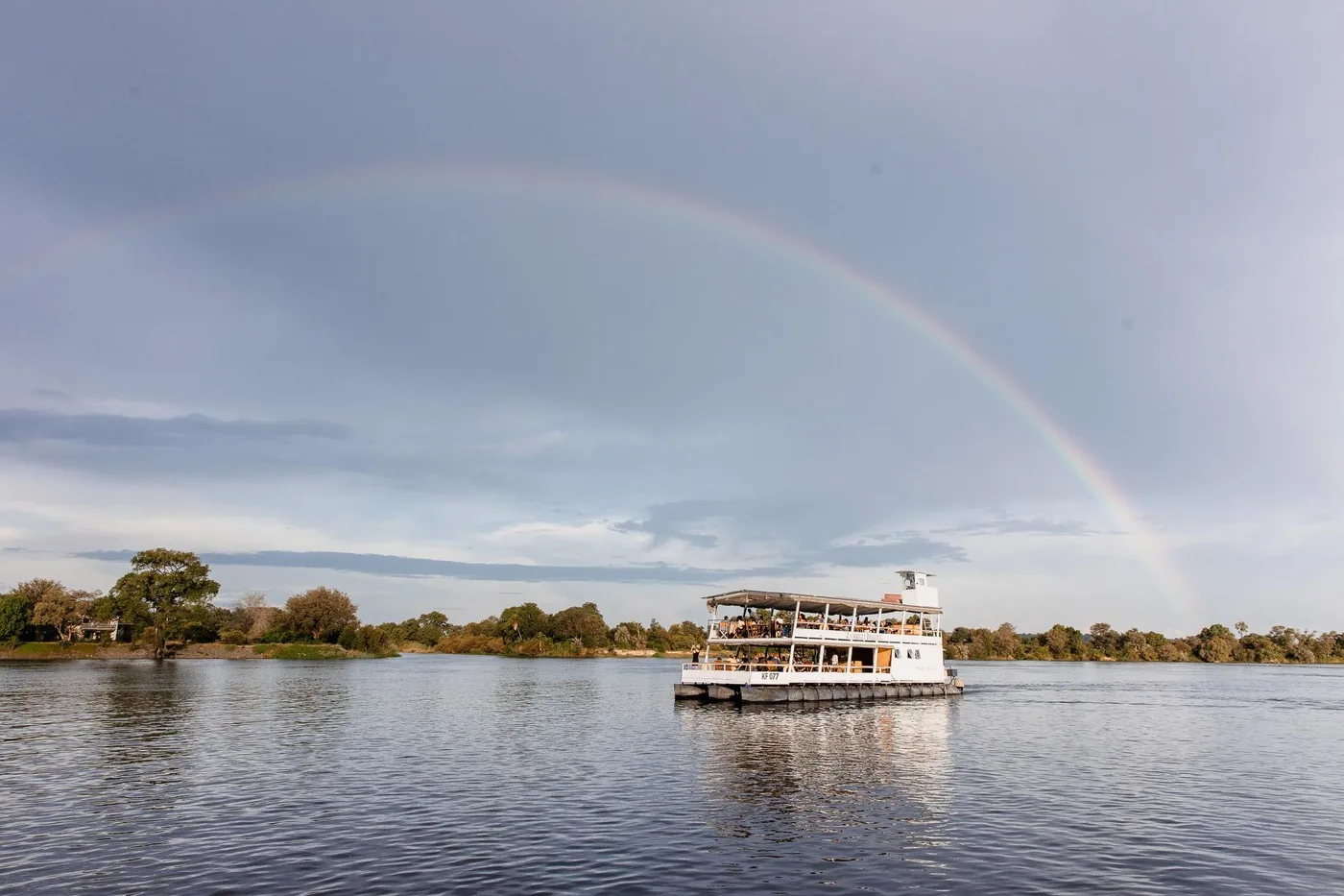 Offer photo: Sunset dinner cruise on the Zambezi above the falls